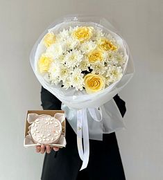 Сет "Для Мамы" букет из роз и хризантем