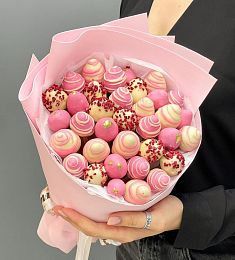 Клубничный букет "Тэона" из клубники в итальянском шоколаде