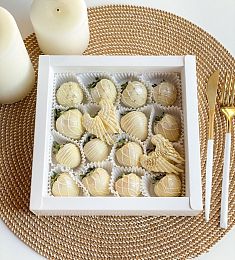 Клубничный бокс "Ангельский" клубника в белом шоколаде