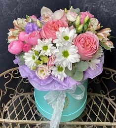 Букет в коробке "Утро Джульетты" из роз